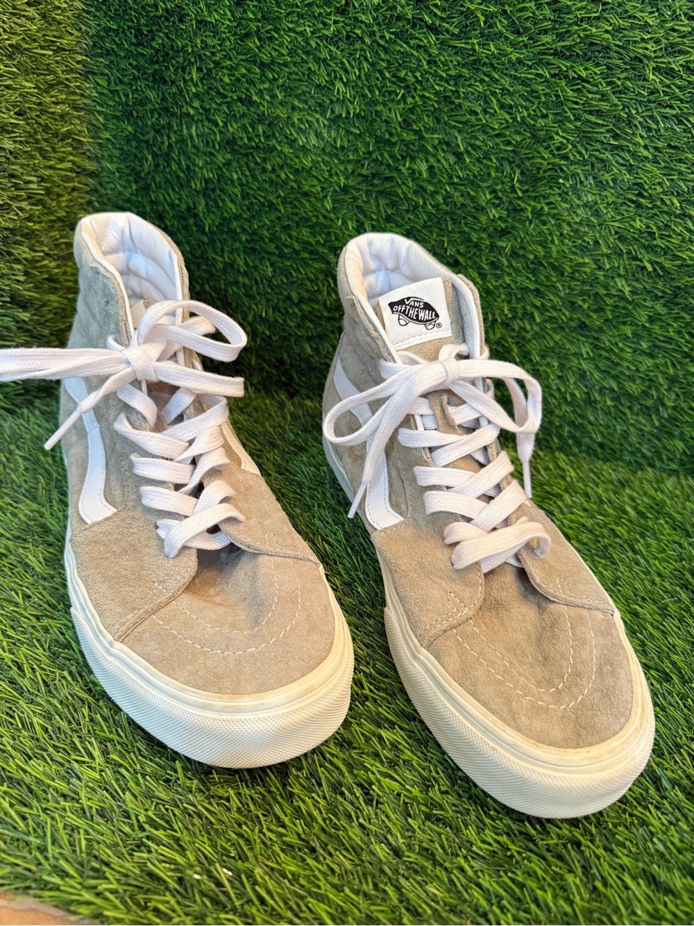 Vans unisex Hi SK-8 Suede Sneakers in Light Gray/White very clean m 10.5. W 12